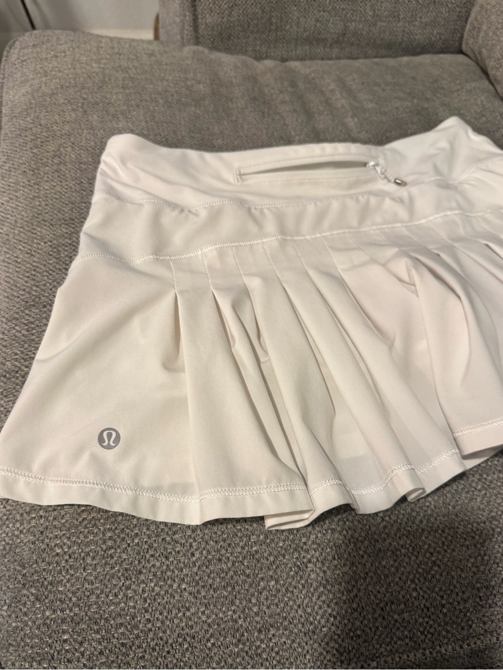 Lululemon Women's White Ruffled Hem Athletic Skort